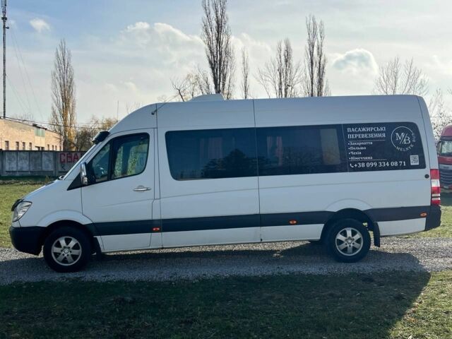 Белый Мерседес Sprinter, объемом двигателя 2.2 л и пробегом 929 тыс. км за 13500 $, фото 3 на Automoto.ua
