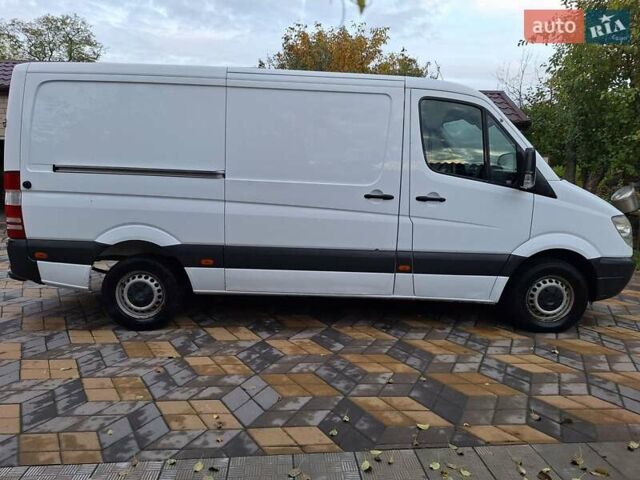 Белый Мерседес Sprinter, объемом двигателя 2.14 л и пробегом 354 тыс. км за 11800 $, фото 7 на Automoto.ua