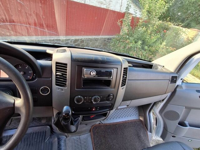 Белый Мерседес Sprinter, объемом двигателя 2.1 л и пробегом 352 тыс. км за 11100 $, фото 5 на Automoto.ua