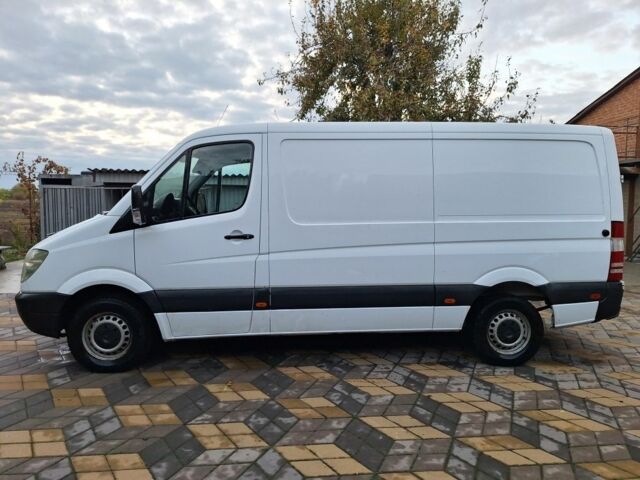 Белый Мерседес Sprinter, объемом двигателя 2.1 л и пробегом 354 тыс. км за 11500 $, фото 1 на Automoto.ua