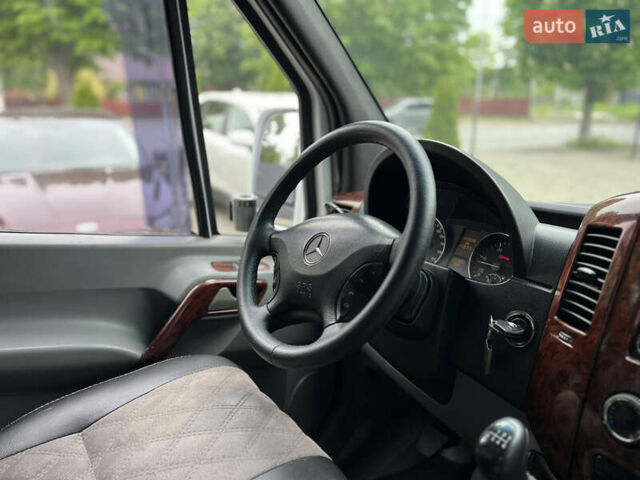 Белый Мерседес Sprinter, объемом двигателя 2.99 л и пробегом 490 тыс. км за 19500 $, фото 24 на Automoto.ua