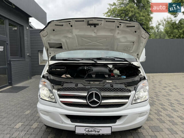 Белый Мерседес Sprinter, объемом двигателя 2.99 л и пробегом 490 тыс. км за 19500 $, фото 27 на Automoto.ua