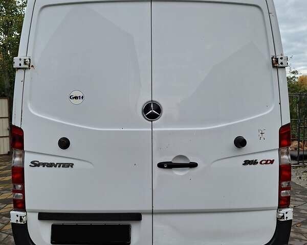 Белый Мерседес Sprinter, объемом двигателя 2.14 л и пробегом 354 тыс. км за 11800 $, фото 5 на Automoto.ua