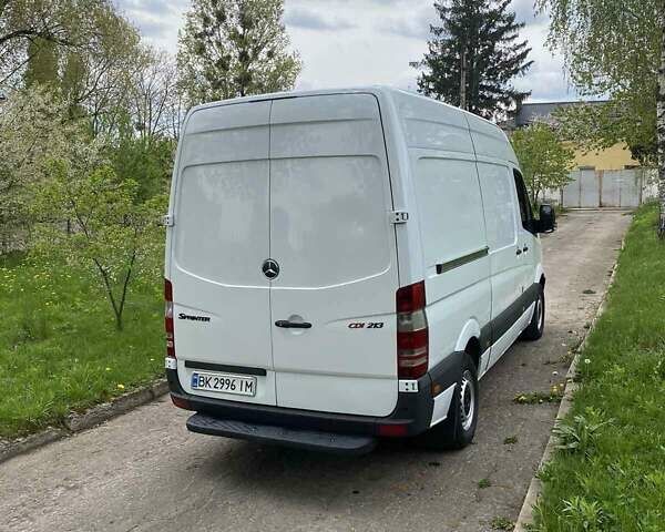 Белый Мерседес Sprinter, объемом двигателя 2.15 л и пробегом 456 тыс. км за 10600 $, фото 9 на Automoto.ua