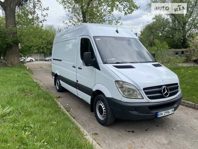 Белый Мерседес Sprinter, объемом двигателя 2.15 л и пробегом 456 тыс. км за 10600 $, фото 4 на Automoto.ua