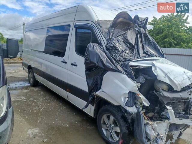 Белый Мерседес Sprinter, объемом двигателя 2.2 л и пробегом 600 тыс. км за 4800 $, фото 1 на Automoto.ua