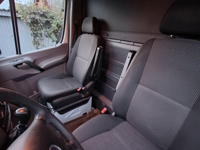 Белый Мерседес Sprinter, объемом двигателя 2.1 л и пробегом 354 тыс. км за 11500 $, фото 13 на Automoto.ua
