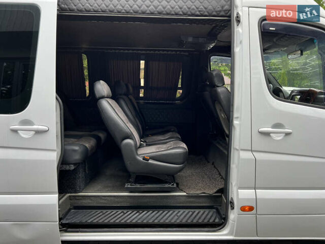 Белый Мерседес Sprinter, объемом двигателя 2.99 л и пробегом 490 тыс. км за 19500 $, фото 19 на Automoto.ua