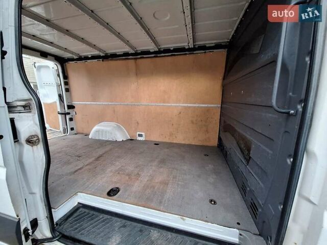 Белый Мерседес Sprinter, объемом двигателя 2.14 л и пробегом 354 тыс. км за 11800 $, фото 9 на Automoto.ua
