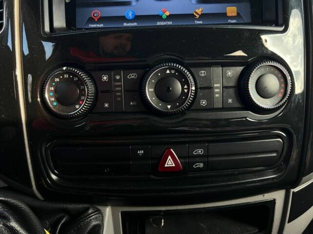 Белый Мерседес Sprinter, объемом двигателя 2.2 л и пробегом 929 тыс. км за 13500 $, фото 12 на Automoto.ua