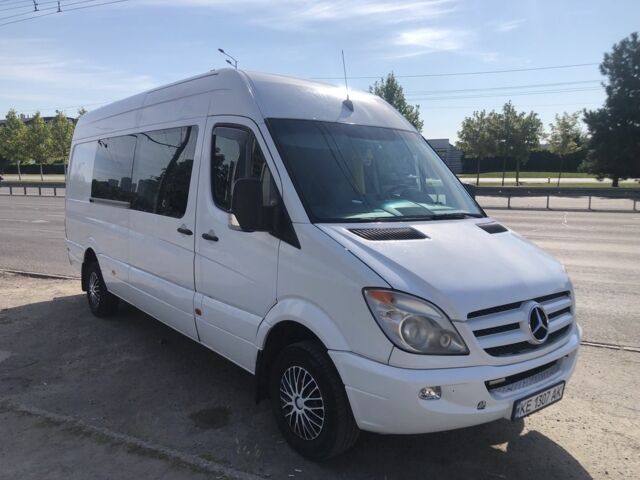 Белый Мерседес Sprinter, объемом двигателя 3 л и пробегом 640 тыс. км за 17500 $, фото 2 на Automoto.ua