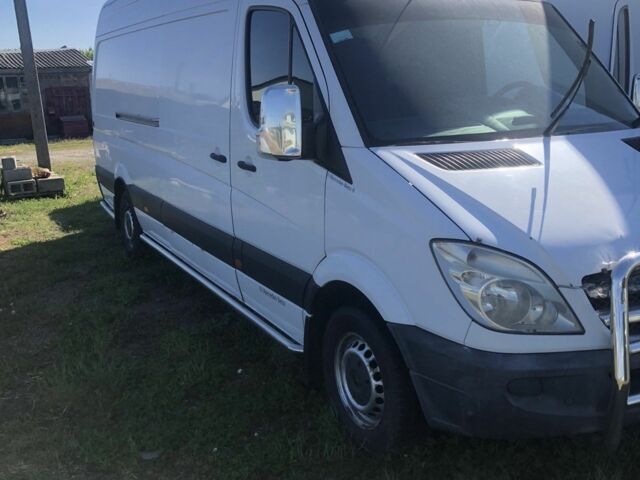 Белый Мерседес Sprinter, объемом двигателя 2 л и пробегом 375 тыс. км за 10500 $, фото 1 на Automoto.ua