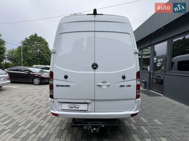 Белый Мерседес Sprinter, объемом двигателя 2.99 л и пробегом 490 тыс. км за 19500 $, фото 7 на Automoto.ua