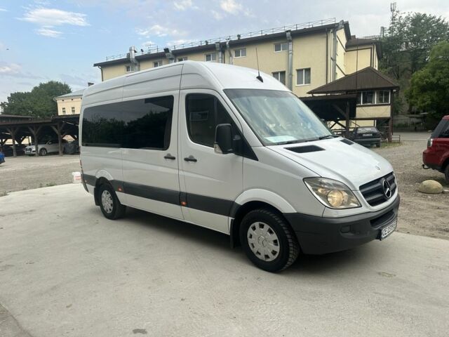 Белый Мерседес Sprinter, объемом двигателя 2.1 л и пробегом 420 тыс. км за 12500 $, фото 2 на Automoto.ua