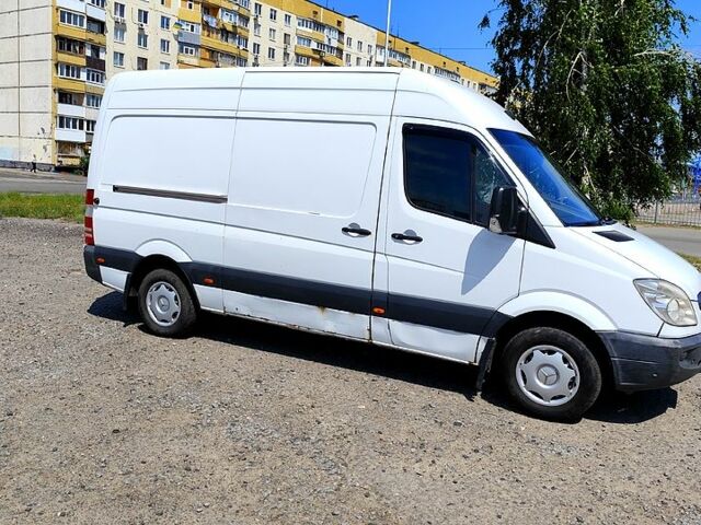 Білий Мерседес Sprinter, об'ємом двигуна 2.1 л та пробігом 420 тис. км за 8500 $, фото 1 на Automoto.ua