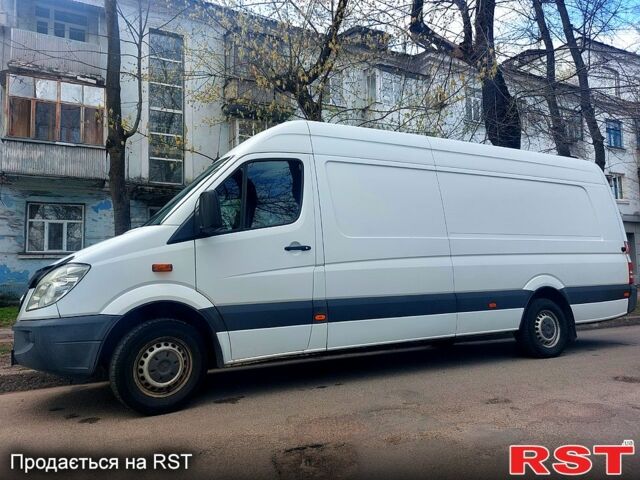 Белый Мерседес Sprinter, объемом двигателя 2.1 л и пробегом 499 тыс. км за 12500 $, фото 1 на Automoto.ua