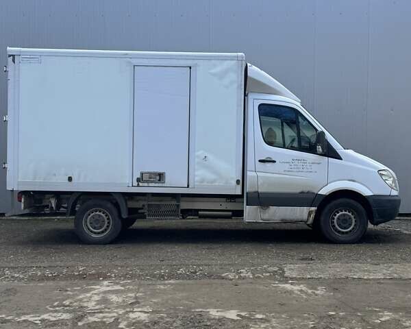 Белый Мерседес Sprinter, объемом двигателя 2.1 л и пробегом 415 тыс. км за 11000 $, фото 1 на Automoto.ua