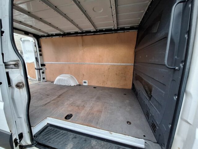 Белый Мерседес Sprinter, объемом двигателя 2.1 л и пробегом 354 тыс. км за 11800 $, фото 9 на Automoto.ua