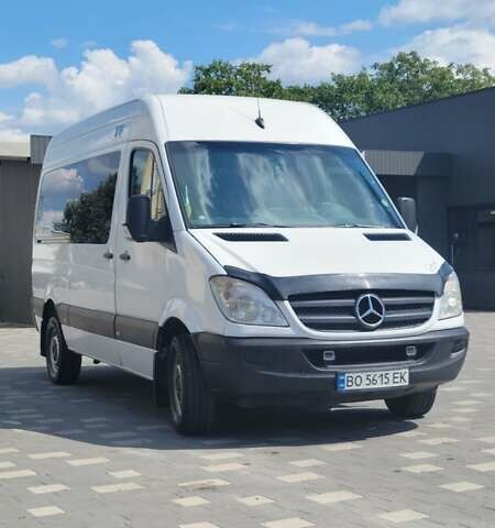 Белый Мерседес Sprinter, объемом двигателя 2.15 л и пробегом 70 тыс. км за 14500 $, фото 8 на Automoto.ua