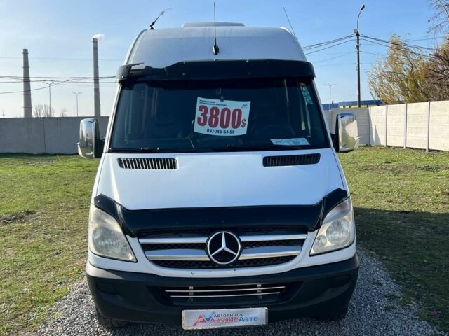Белый Мерседес Sprinter, объемом двигателя 2.2 л и пробегом 929 тыс. км за 13500 $, фото 1 на Automoto.ua