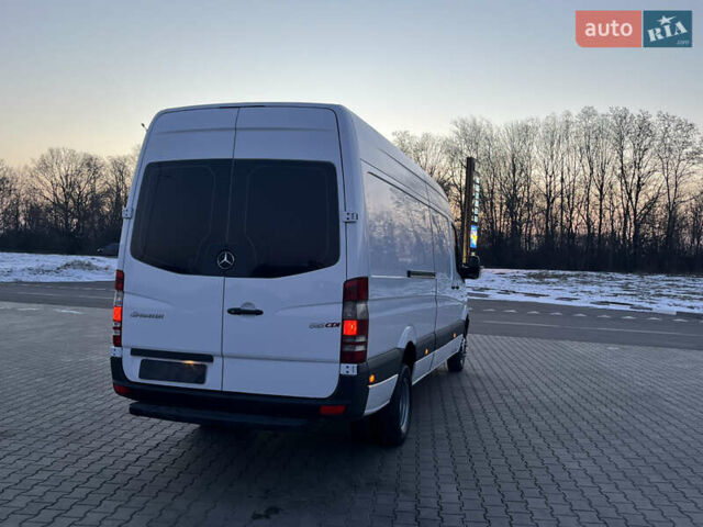 Белый Мерседес Sprinter, объемом двигателя 2.2 л и пробегом 275 тыс. км за 14900 $, фото 5 на Automoto.ua
