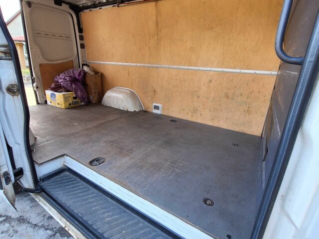 Белый Мерседес Sprinter, объемом двигателя 2.1 л и пробегом 352 тыс. км за 11100 $, фото 6 на Automoto.ua