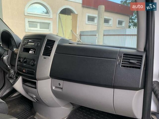 Белый Мерседес Sprinter, объемом двигателя 2.14 л и пробегом 383 тыс. км за 15400 $, фото 17 на Automoto.ua
