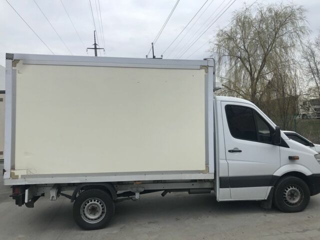 Белый Мерседес Sprinter, объемом двигателя 2.1 л и пробегом 530 тыс. км за 9999 $, фото 10 на Automoto.ua