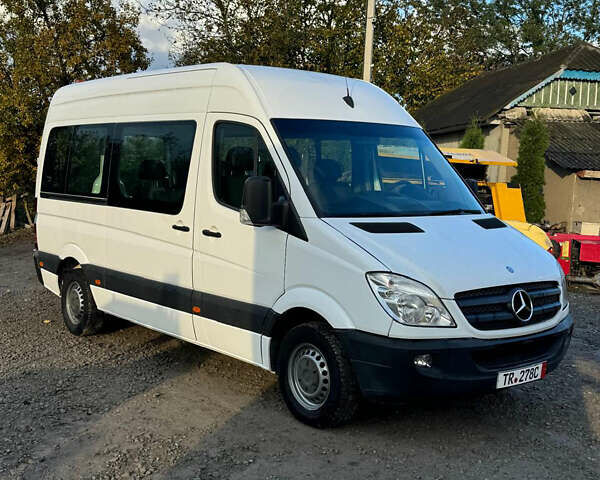 Белый Мерседес Sprinter, объемом двигателя 0 л и пробегом 390 тыс. км за 16700 $, фото 25 на Automoto.ua