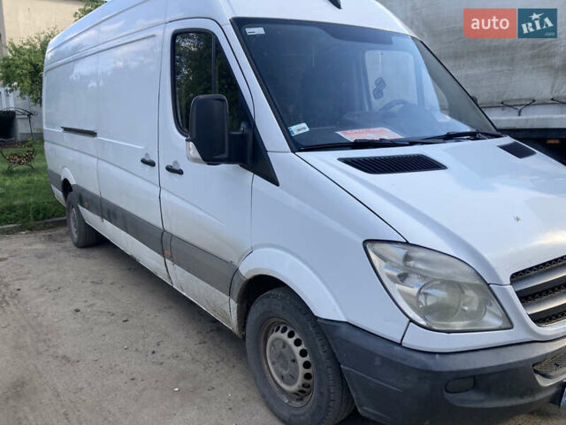 Белый Мерседес Sprinter, объемом двигателя 2.2 л и пробегом 680 тыс. км за 10800 $, фото 11 на Automoto.ua