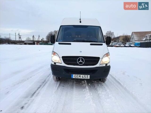 Белый Мерседес Sprinter, объемом двигателя 0 л и пробегом 186 тыс. км за 27300 $, фото 1 на Automoto.ua