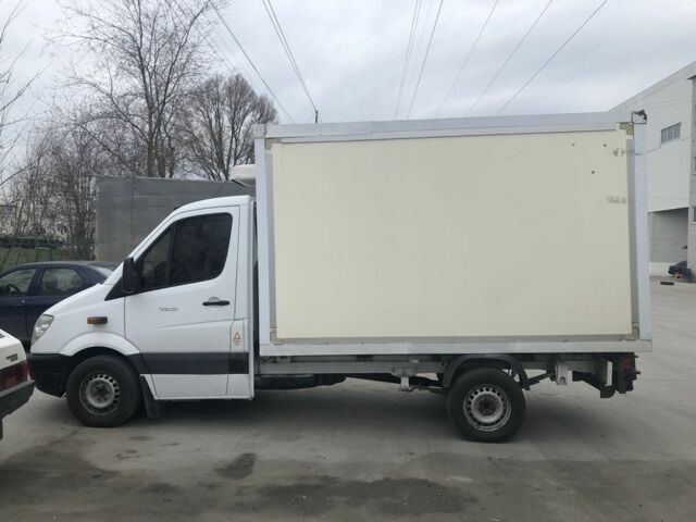 Белый Мерседес Sprinter, объемом двигателя 2.1 л и пробегом 530 тыс. км за 9999 $, фото 11 на Automoto.ua