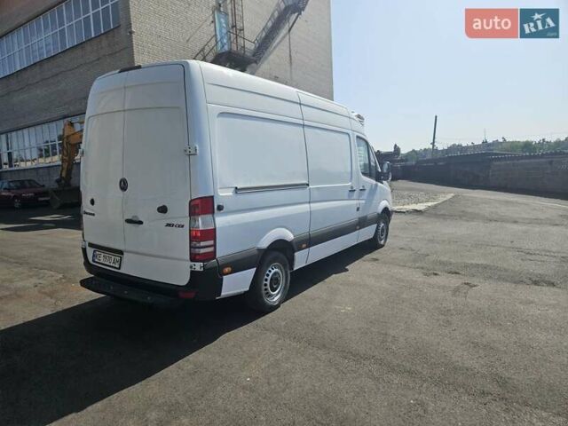 Белый Мерседес Sprinter, объемом двигателя 2.14 л и пробегом 430 тыс. км за 10400 $, фото 3 на Automoto.ua