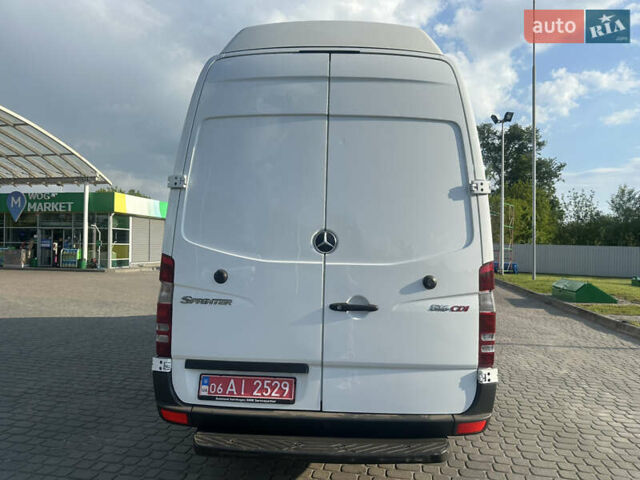 Білий Мерседес Sprinter, об'ємом двигуна 2.2 л та пробігом 317 тис. км за 18700 $, фото 7 на Automoto.ua