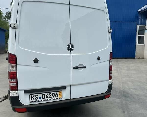 Белый Мерседес Sprinter, объемом двигателя 3 л и пробегом 245 тыс. км за 23500 $, фото 5 на Automoto.ua