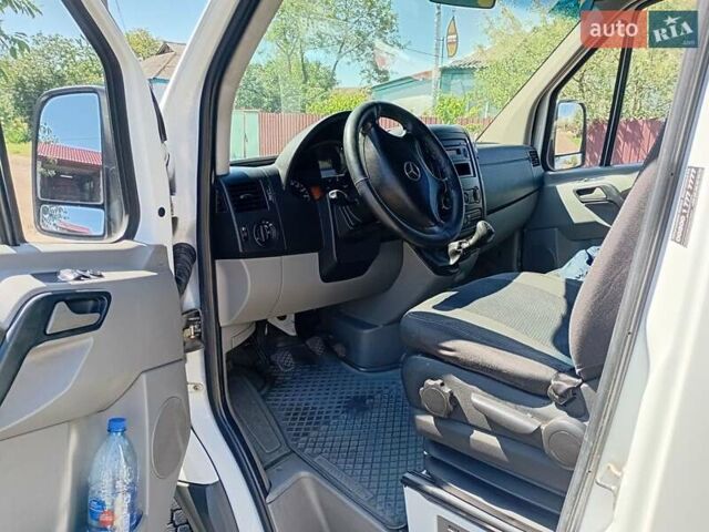 Белый Мерседес Sprinter, объемом двигателя 2.3 л и пробегом 340 тыс. км за 13800 $, фото 7 на Automoto.ua