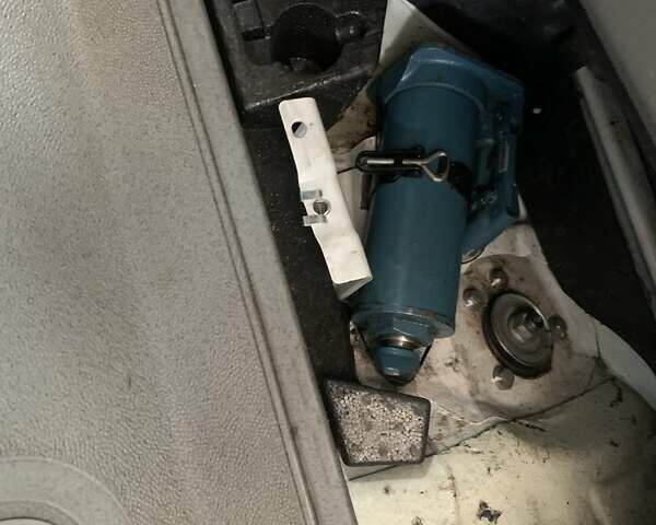 Белый Мерседес Sprinter, объемом двигателя 2.14 л и пробегом 383 тыс. км за 15400 $, фото 7 на Automoto.ua