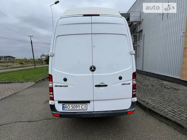 Белый Мерседес Sprinter, объемом двигателя 0 л и пробегом 330 тыс. км за 20500 $, фото 6 на Automoto.ua