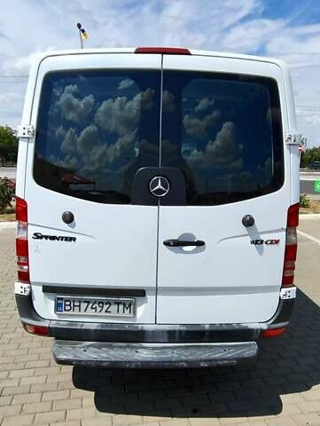 Белый Мерседес Sprinter, объемом двигателя 2.14 л и пробегом 342 тыс. км за 8999 $, фото 1 на Automoto.ua