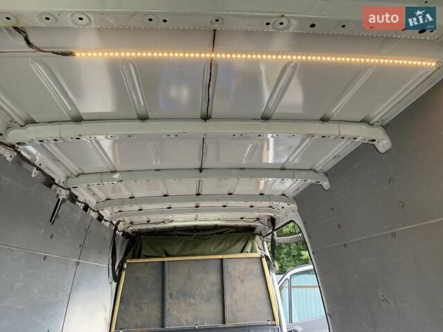 Белый Мерседес Sprinter, объемом двигателя 2.14 л и пробегом 383 тыс. км за 15400 $, фото 22 на Automoto.ua