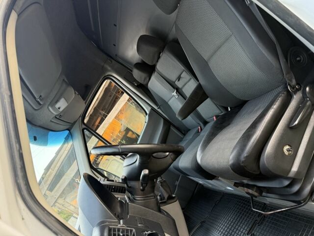 Белый Мерседес Sprinter, объемом двигателя 2.1 л и пробегом 680 тыс. км за 15000 $, фото 22 на Automoto.ua