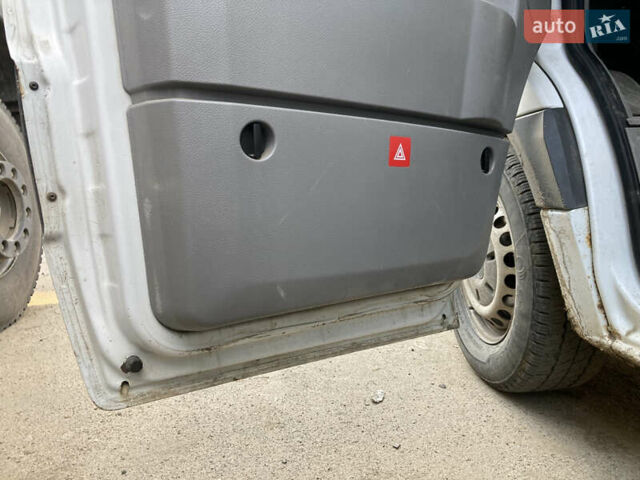 Білий Мерседес Sprinter, об'ємом двигуна 2.2 л та пробігом 680 тис. км за 10800 $, фото 1 на Automoto.ua
