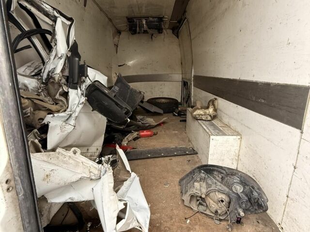 Белый Мерседес Sprinter, объемом двигателя 0 л и пробегом 3 тыс. км за 3900 $, фото 4 на Automoto.ua