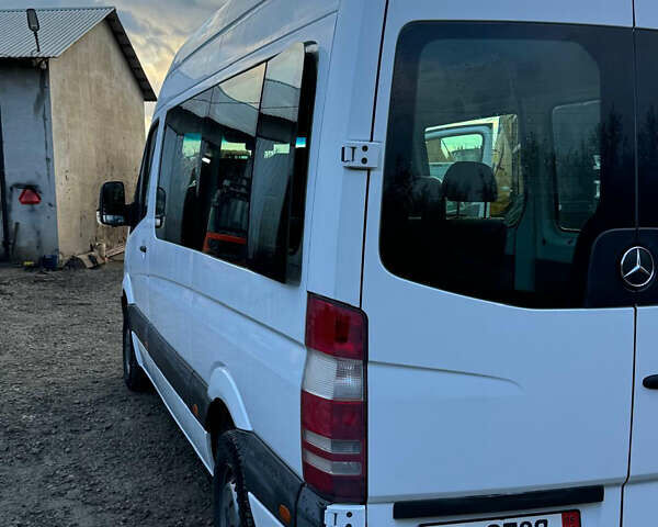 Белый Мерседес Sprinter, объемом двигателя 0 л и пробегом 390 тыс. км за 16700 $, фото 47 на Automoto.ua