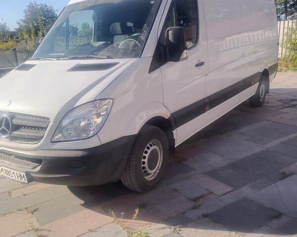 Белый Мерседес Sprinter, объемом двигателя 2.1 л и пробегом 271 тыс. км за 11000 $, фото 5 на Automoto.ua