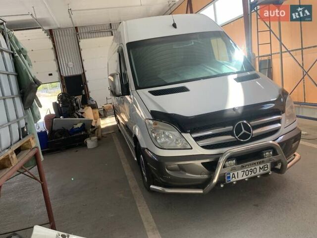 Белый Мерседес Sprinter, объемом двигателя 2.14 л и пробегом 383 тыс. км за 15400 $, фото 3 на Automoto.ua