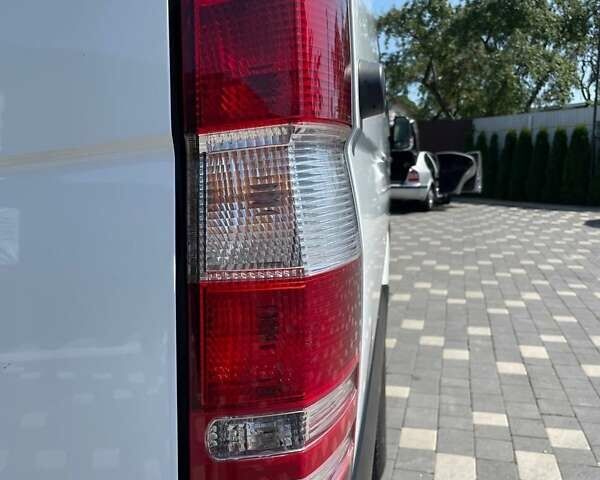 Белый Мерседес Sprinter, объемом двигателя 3 л и пробегом 232 тыс. км за 17411 $, фото 14 на Automoto.ua