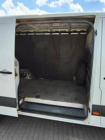 Белый Мерседес Sprinter, объемом двигателя 2.14 л и пробегом 342 тыс. км за 8999 $, фото 7 на Automoto.ua