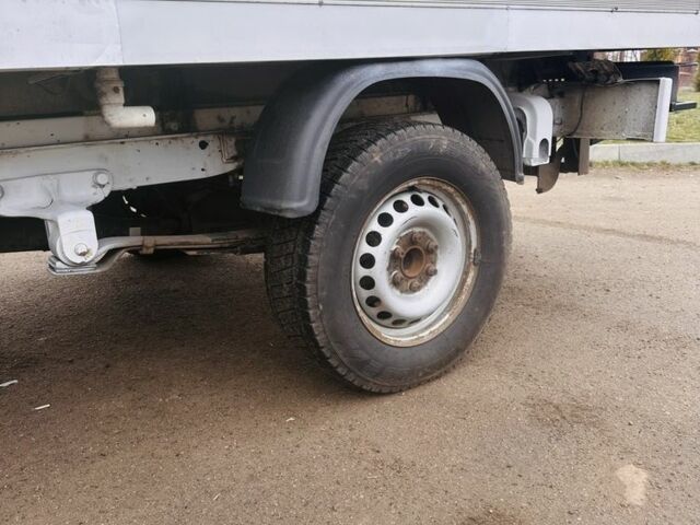 Белый Мерседес Sprinter, объемом двигателя 2.1 л и пробегом 530 тыс. км за 9999 $, фото 9 на Automoto.ua