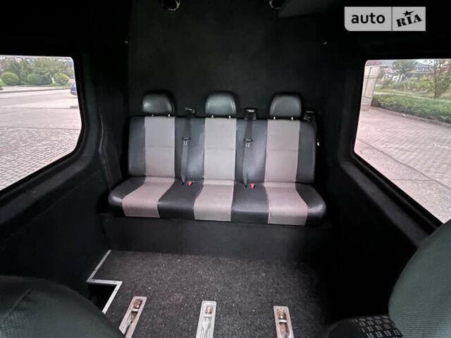 Белый Мерседес Sprinter, объемом двигателя 0 л и пробегом 330 тыс. км за 20500 $, фото 12 на Automoto.ua
